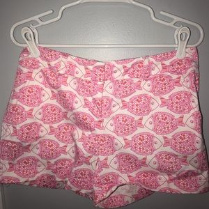 woman’s vineyard vines shorts